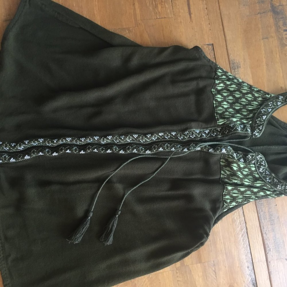 Top - Picture 2 of 5